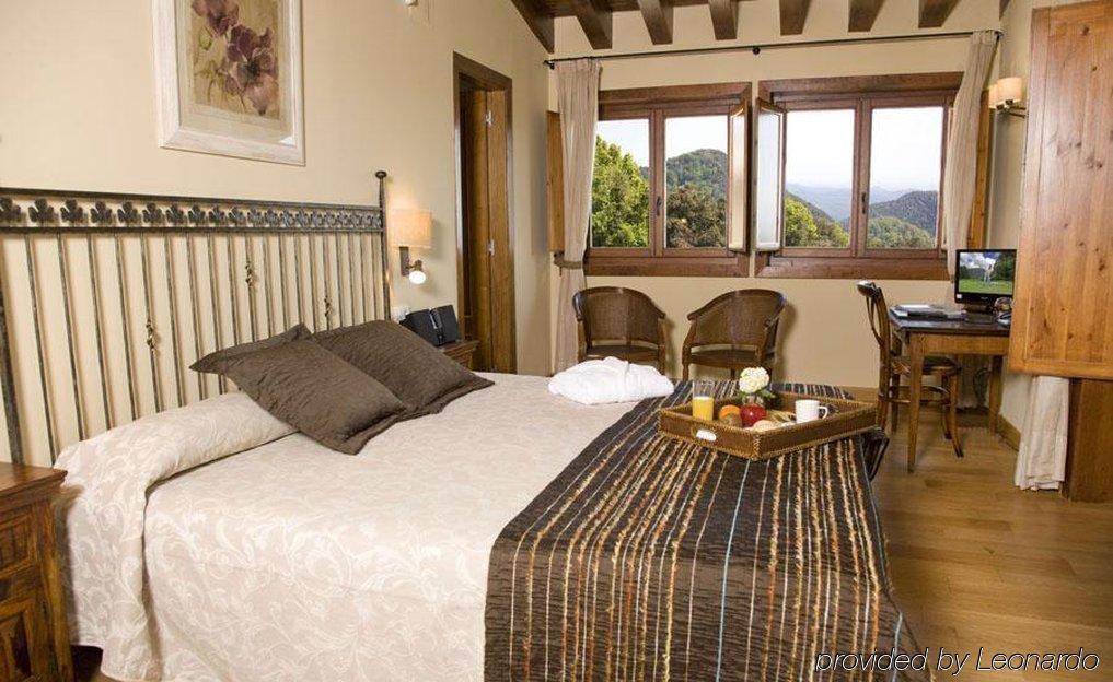 Hotel Restaurante El Ventos Sant Felíu de Pallarols Kamer foto