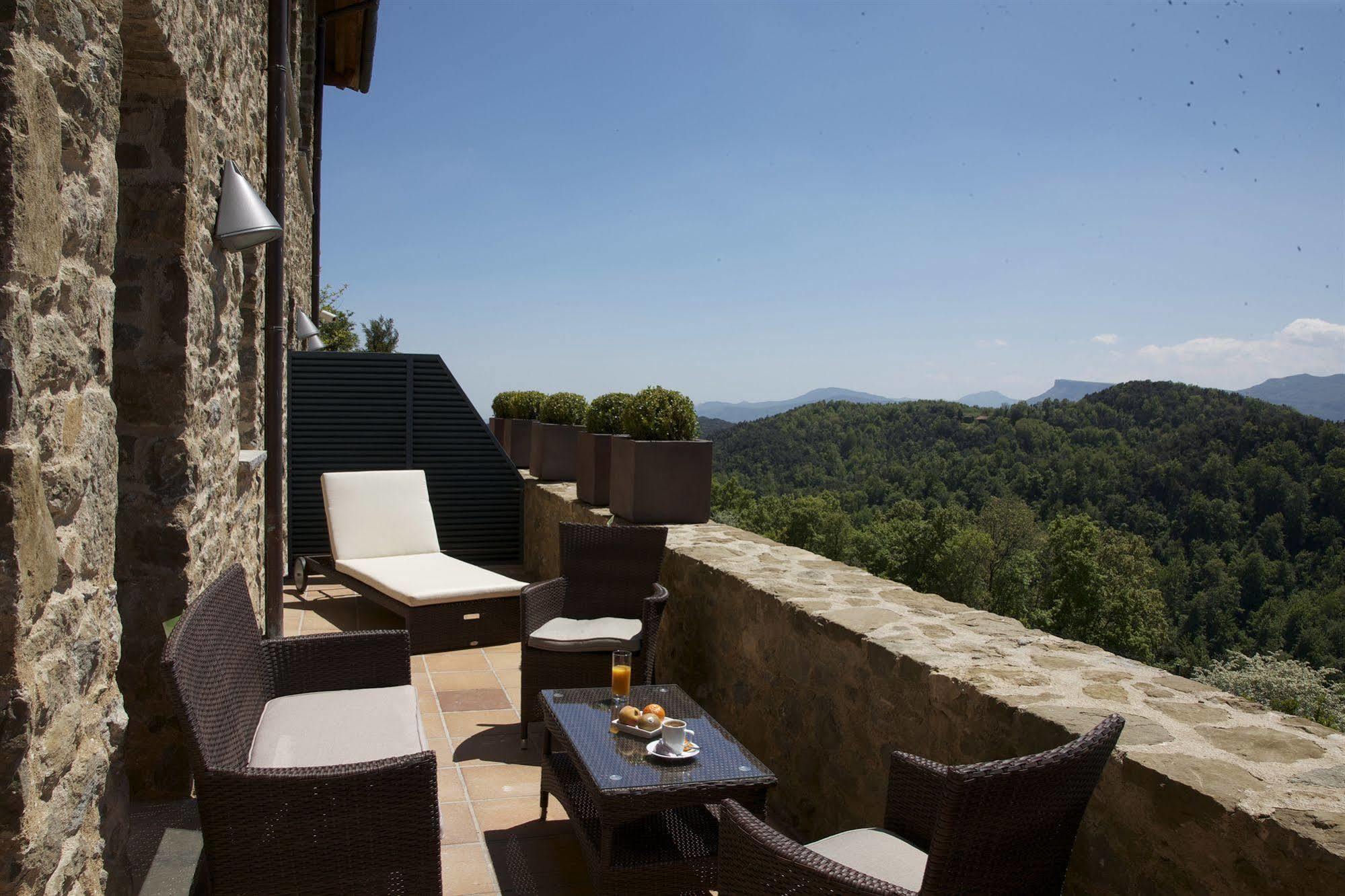 Hotel Restaurante El Ventos Sant Felíu de Pallarols Buitenkant foto
