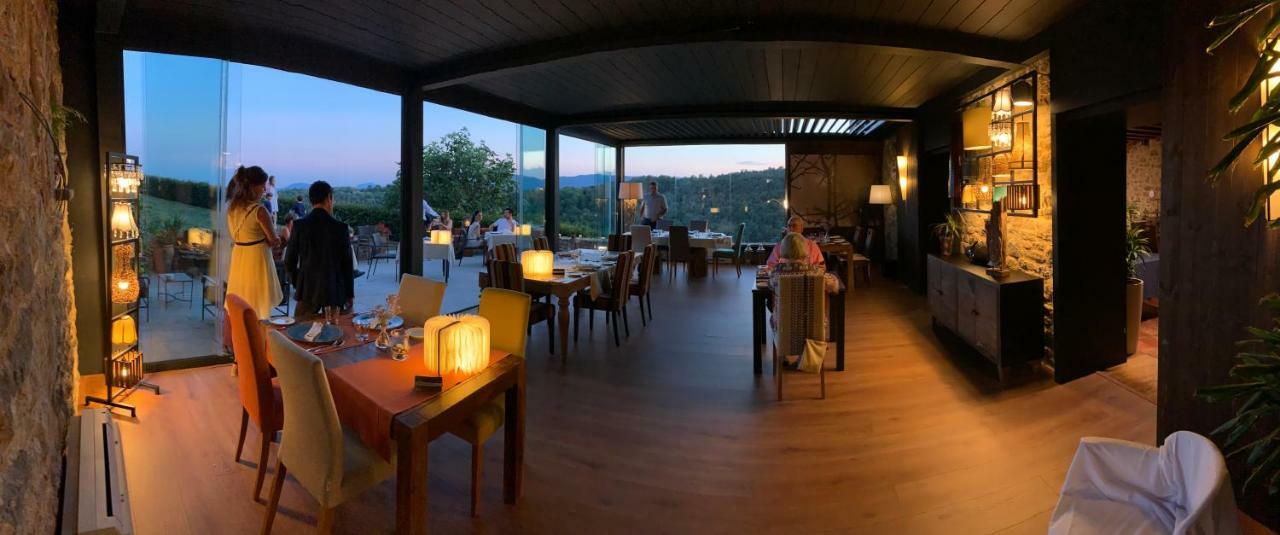 Hotel Restaurante El Ventos Sant Felíu de Pallarols Buitenkant foto
