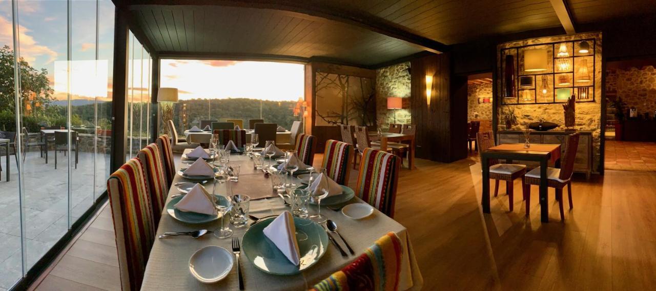 Hotel Restaurante El Ventos Sant Felíu de Pallarols Buitenkant foto