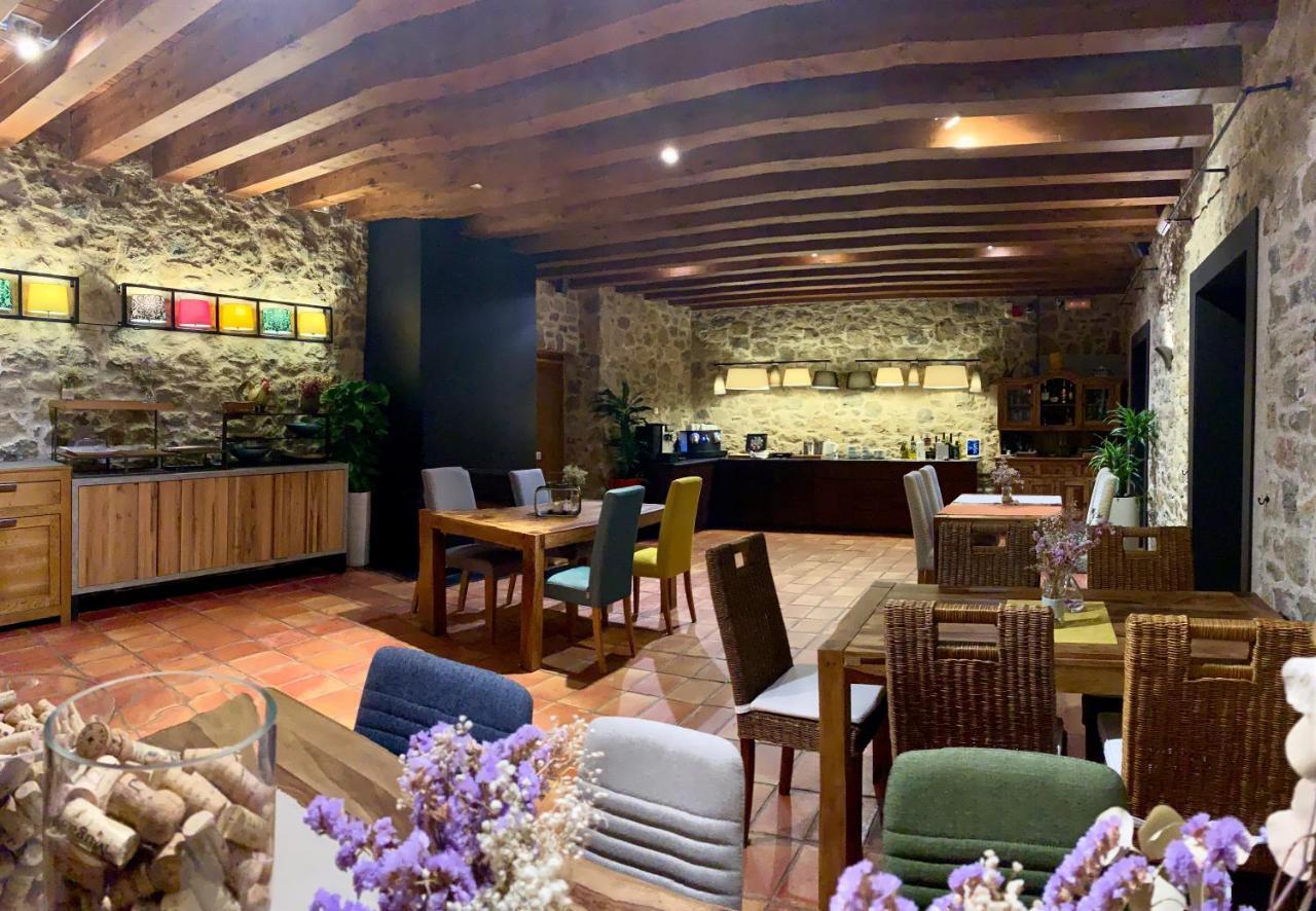 Hotel Restaurante El Ventos Sant Felíu de Pallarols Buitenkant foto